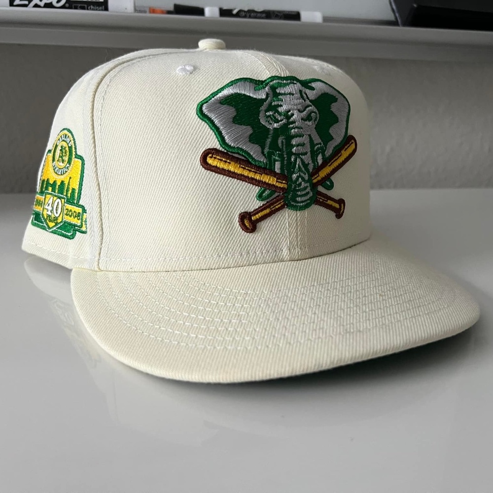 Oakland A's Stomper 7 5/8